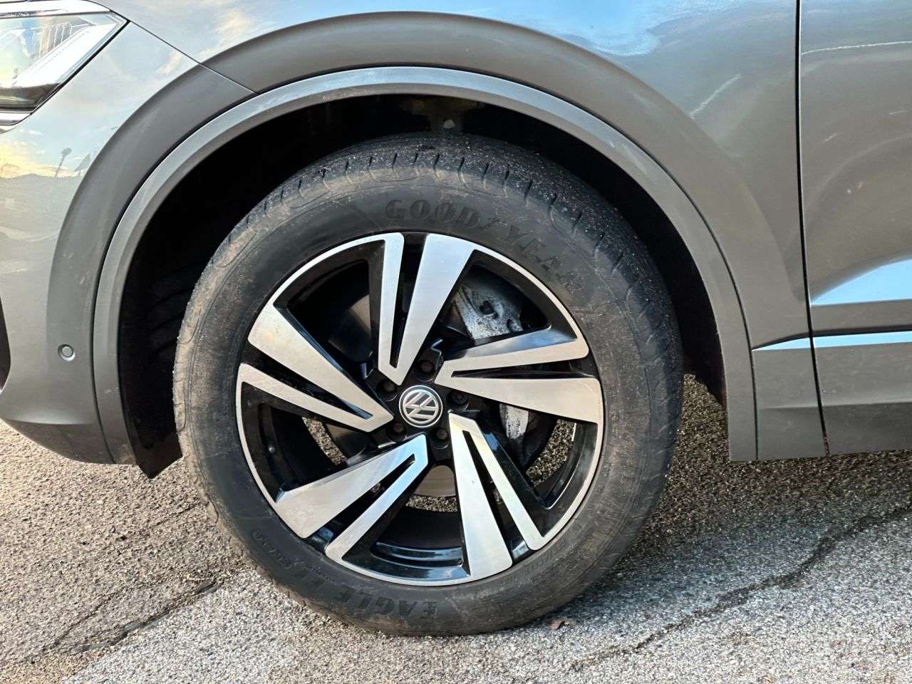 2020 VOLKSWAGEN TOUAREG 2020 VOLKSWAGEN TOUAREG