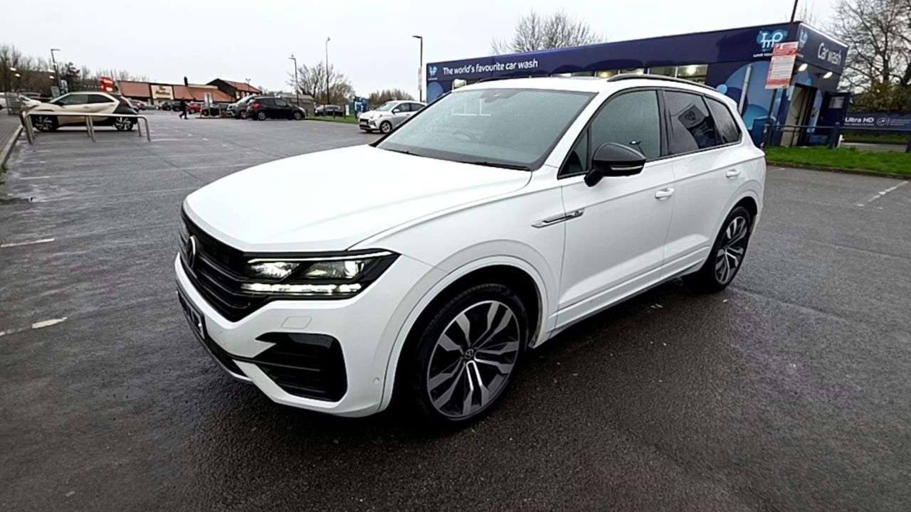 A 2020 VOLKSWAGEN TOUAREG 3.0 TDI V6 Black Edition SUV 5dr Diesel Tiptronic 4Motion Euro 6 (s/s) (286 A 2020 VOLKSWAGEN TOUAREG 3.0 TDI V6 Black Edition SUV 5dr Diesel Tiptronic 4Motion Euro 6 (s/s) (286