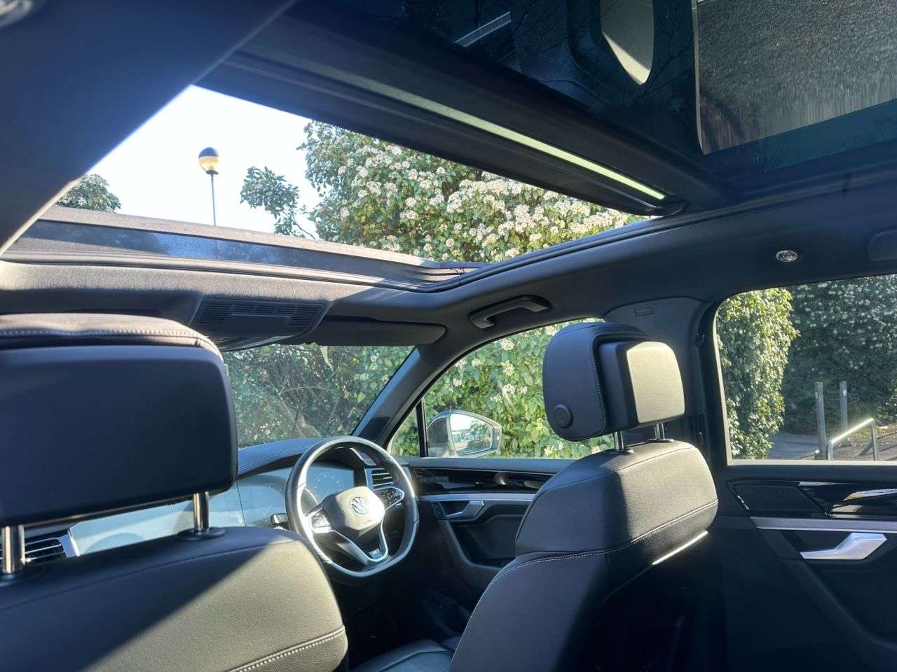 A 2020 VOLKSWAGEN TOUAREG 3.0 TDI V6 Black Edition SUV 5dr Diesel Tiptronic 4Motion Euro 6 (s/s) (286 A 2020 VOLKSWAGEN TOUAREG 3.0 TDI V6 Black Edition SUV 5dr Diesel Tiptronic 4Motion Euro 6 (s/s) (286