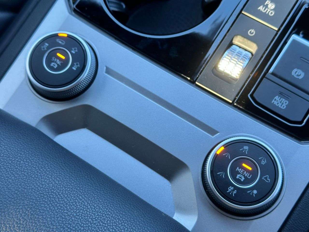 2020 VOLKSWAGEN TOUAREG 2020 VOLKSWAGEN TOUAREG