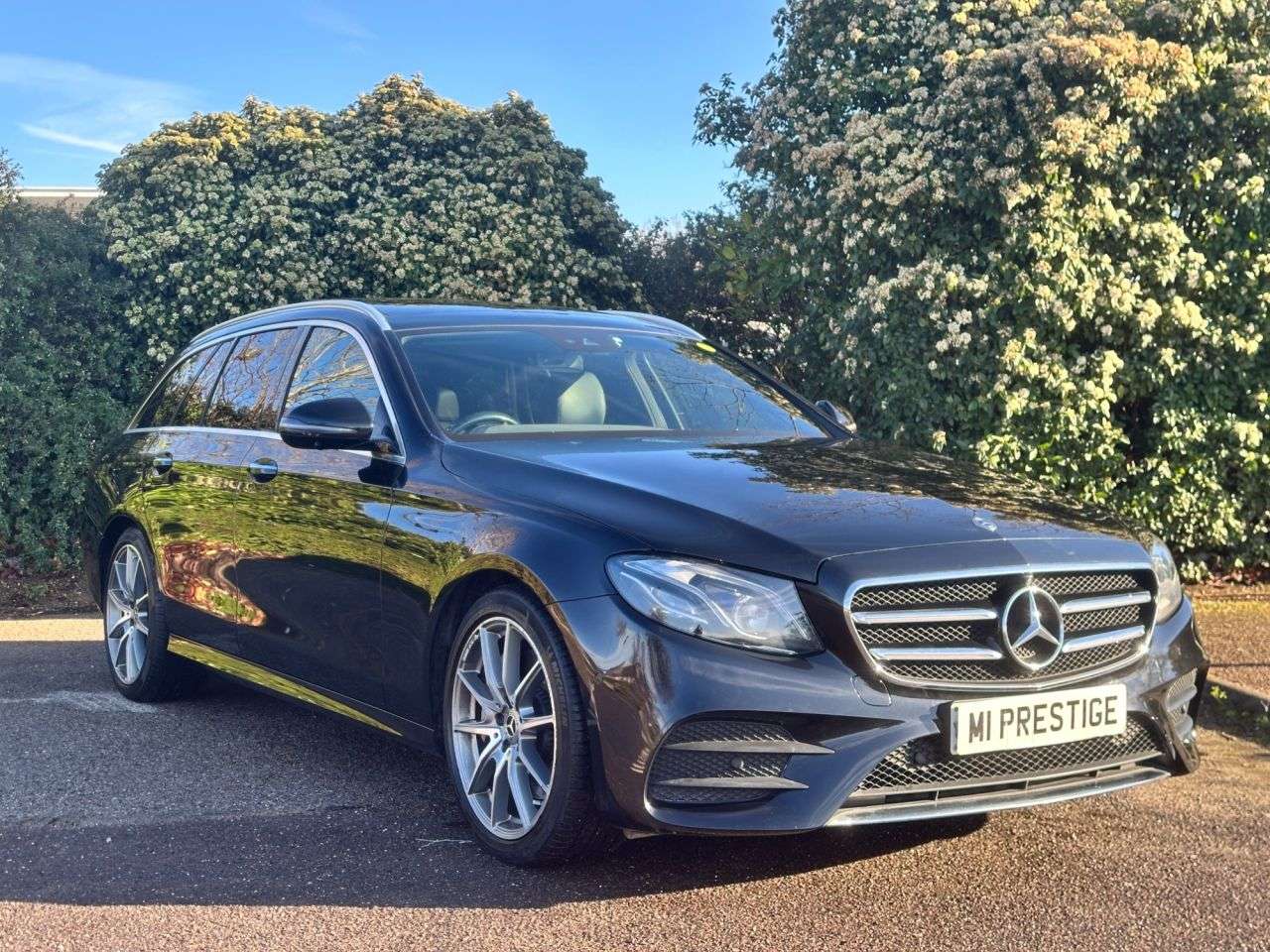 A 2019 MERCEDES-BENZ E-CLASS 2.9 E350d AMG Line Edition (Premium Plus) Estate 5dr Diesel G-Tronic+ Euro A 2019 MERCEDES-BENZ E-CLASS 2.9 E350d AMG Line Edition (Premium Plus) Estate 5dr Diesel G-Tronic+ Euro