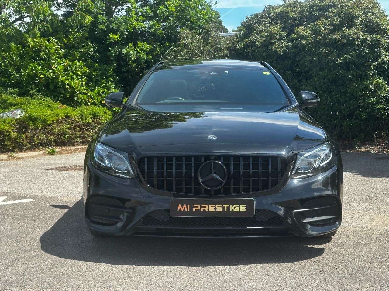 A 2019 MERCEDES-BENZ E-CLASS 2.9 E350d AMG Line Edition (Premium Plus) Estate 5dr Diesel G-Tronic+ Euro A 2019 MERCEDES-BENZ E-CLASS 2.9 E350d AMG Line Edition (Premium Plus) Estate 5dr Diesel G-Tronic+ Euro