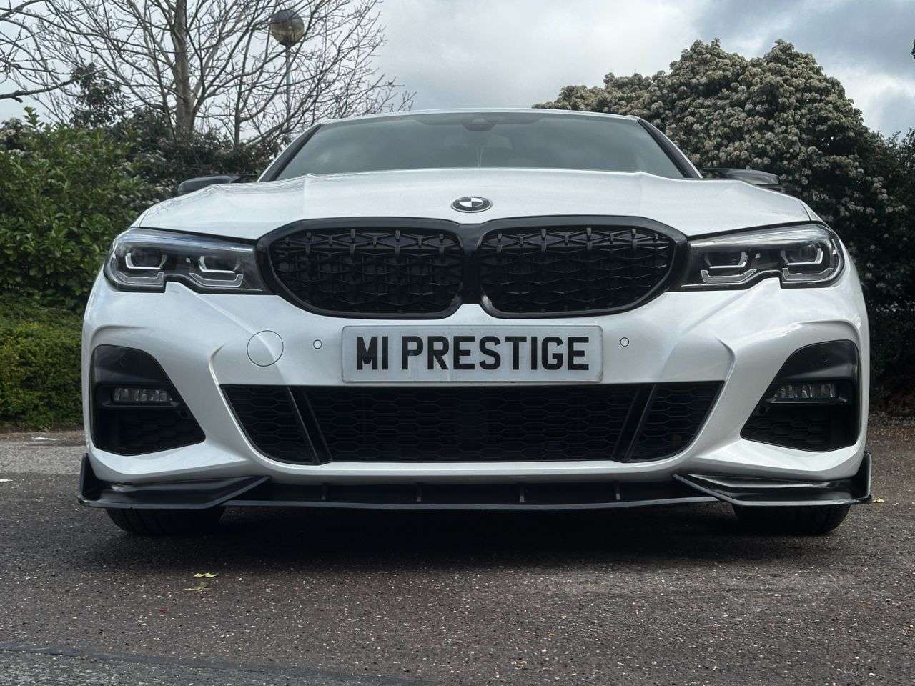 A 2020 BMW 3 SERIES 2.0 320i M Sport Saloon 4dr Petrol Auto Euro 6 (s/s) (184 ps) TECH PK-HUD-H A 2020 BMW 3 SERIES 2.0 320i M Sport Saloon 4dr Petrol Auto Euro 6 (s/s) (184 ps) TECH PK-HUD-H