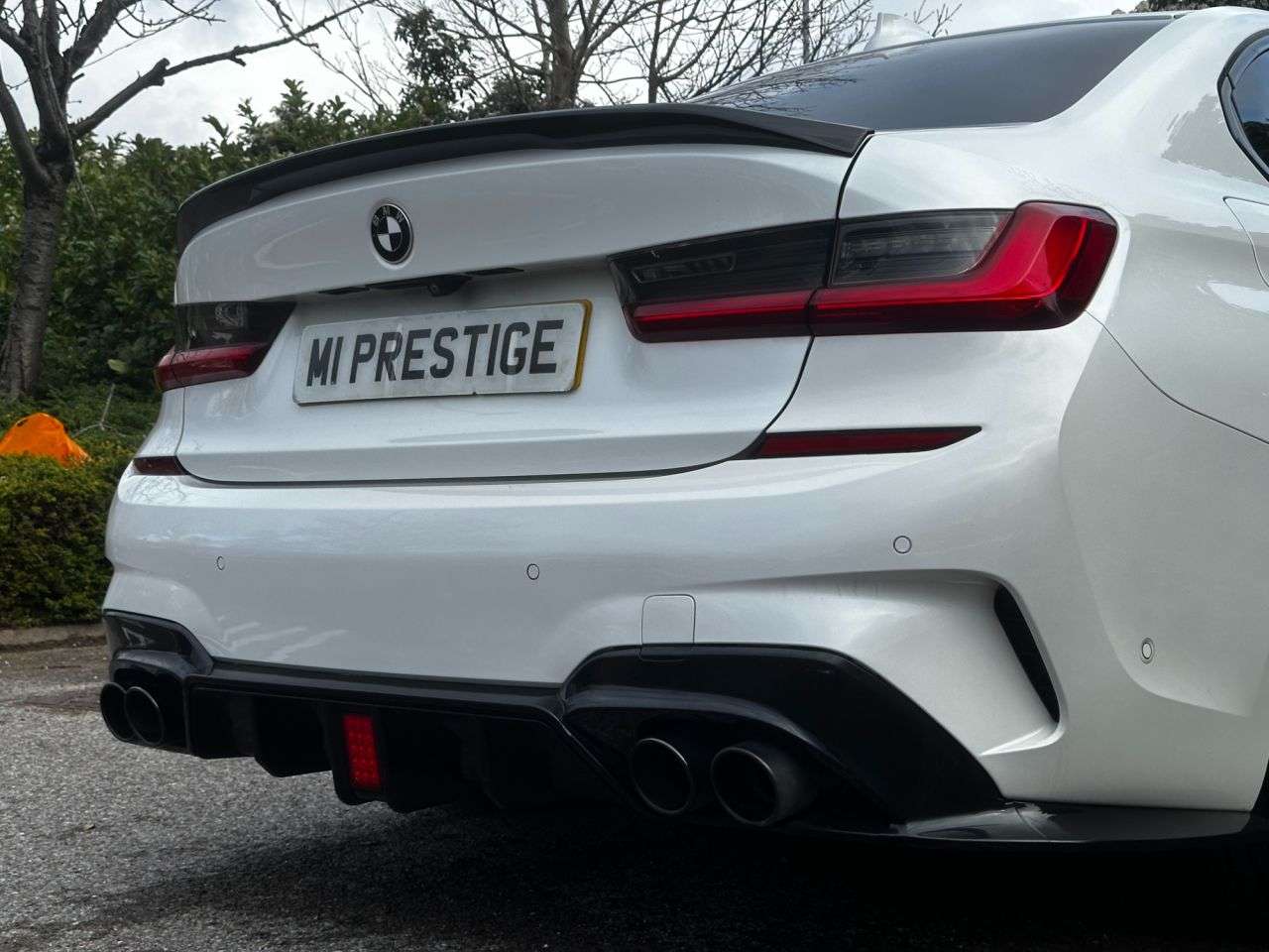 A 2020 BMW 3 SERIES 2.0 320i M Sport Saloon 4dr Petrol Auto Euro 6 (s/s) (184 ps) TECH PK-HUD-H A 2020 BMW 3 SERIES 2.0 320i M Sport Saloon 4dr Petrol Auto Euro 6 (s/s) (184 ps) TECH PK-HUD-H