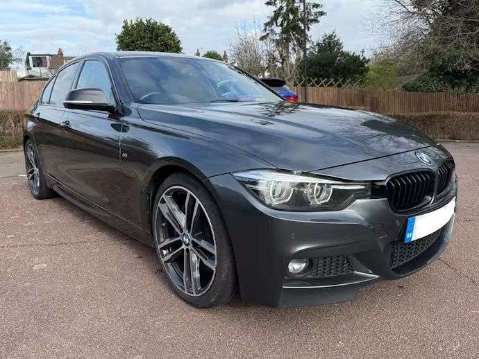 A 2018 BMW 3 SERIES 2.0 330i M Sport Shadow Edition Saloon 4dr Petrol Auto Euro 6 (s/s) (252 ps A 2018 BMW 3 SERIES 2.0 330i M Sport Shadow Edition Saloon 4dr Petrol Auto Euro 6 (s/s) (252 ps