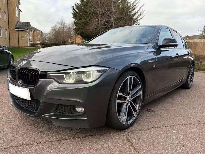 A 2018 BMW 3 SERIES 2.0 330i M Sport Shadow Edition Saloon 4dr Petrol Auto Euro 6 (s/s) (252 ps A 2018 BMW 3 SERIES 2.0 330i M Sport Shadow Edition Saloon 4dr Petrol Auto Euro 6 (s/s) (252 ps