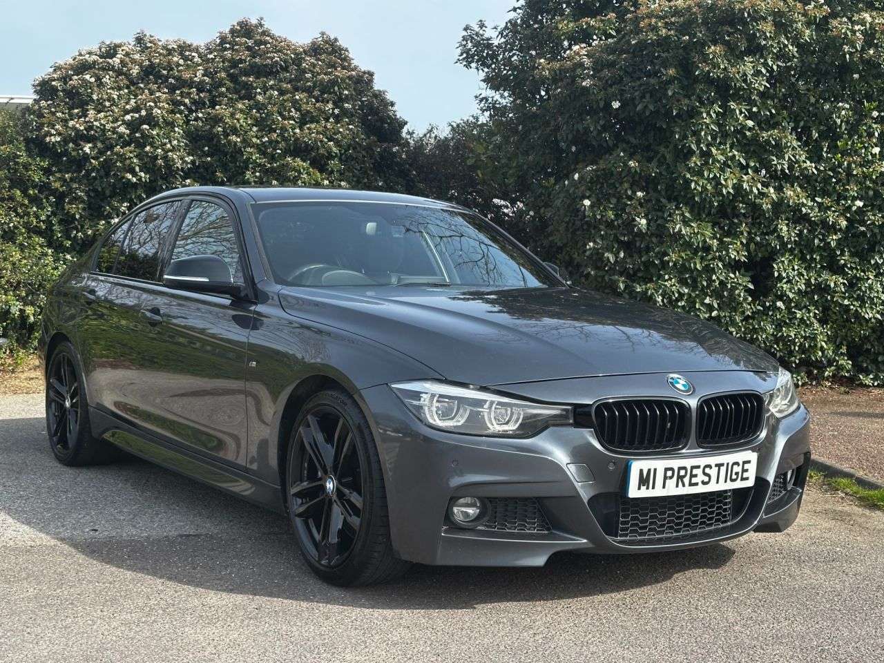 A 2018 BMW 3 SERIES 2.0 330i M Sport Shadow Edition Saloon 4dr Petrol Auto Euro 6 (s/s) (252 ps A 2018 BMW 3 SERIES 2.0 330i M Sport Shadow Edition Saloon 4dr Petrol Auto Euro 6 (s/s) (252 ps