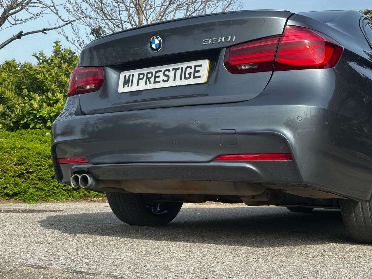 A 2018 BMW 3 SERIES 2.0 330i M Sport Shadow Edition Saloon 4dr Petrol Auto Euro 6 (s/s) (252 ps A 2018 BMW 3 SERIES 2.0 330i M Sport Shadow Edition Saloon 4dr Petrol Auto Euro 6 (s/s) (252 ps