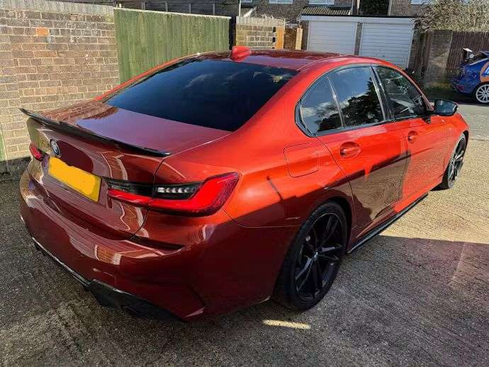 A 2019 BMW 3 SERIES 2.0 320i M Sport Saloon 4dr Petrol Auto Euro 6 (s/s) (184 ps) HUD-H/KARDON- A 2019 BMW 3 SERIES 2.0 320i M Sport Saloon 4dr Petrol Auto Euro 6 (s/s) (184 ps) HUD-H/KARDON-