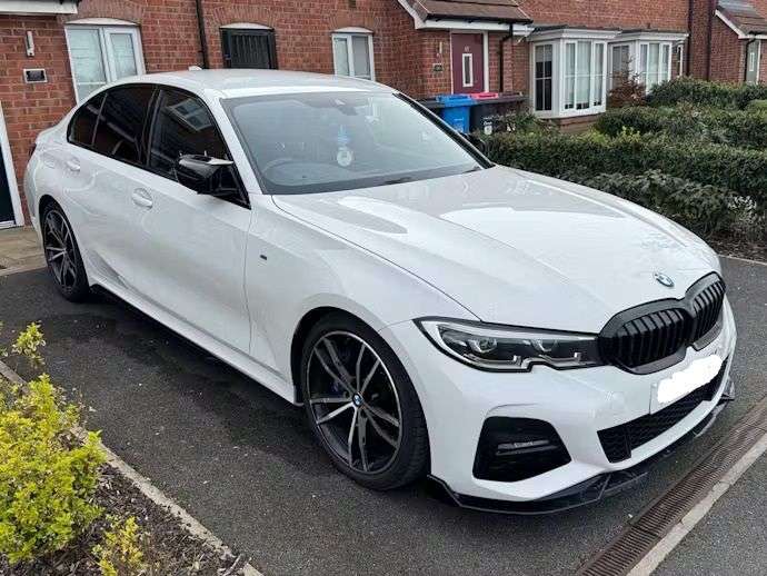A 2020 BMW 3 SERIES 2.0 330i M Sport Saloon 4dr Petrol Auto Euro 6 (s/s) (258 ps) M SPORT PLUS A 2020 BMW 3 SERIES 2.0 330i M Sport Saloon 4dr Petrol Auto Euro 6 (s/s) (258 ps) M SPORT PLUS