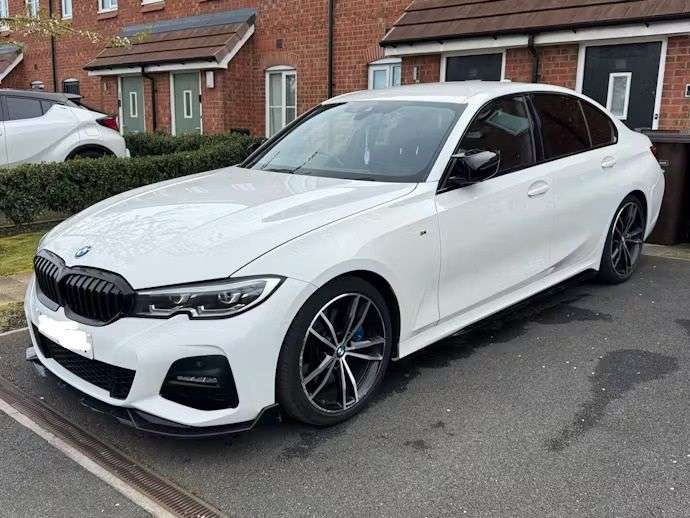 A 2020 BMW 3 SERIES 2.0 330i M Sport Saloon 4dr Petrol Auto Euro 6 (s/s) (258 ps) M SPORT PLUS A 2020 BMW 3 SERIES 2.0 330i M Sport Saloon 4dr Petrol Auto Euro 6 (s/s) (258 ps) M SPORT PLUS