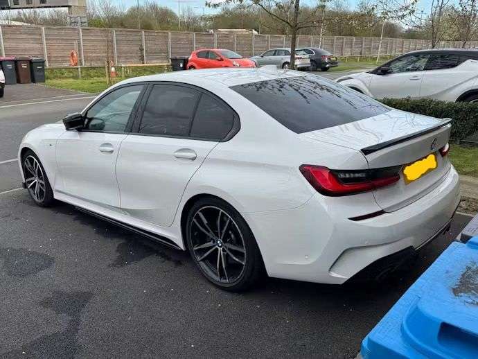 A 2020 BMW 3 SERIES 2.0 330i M Sport Saloon 4dr Petrol Auto Euro 6 (s/s) (258 ps) M SPORT PLUS A 2020 BMW 3 SERIES 2.0 330i M Sport Saloon 4dr Petrol Auto Euro 6 (s/s) (258 ps) M SPORT PLUS