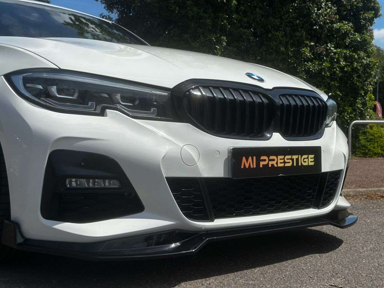 A 2020 BMW 3 SERIES 2.0 330i M Sport Saloon 4dr Petrol Auto Euro 6 (s/s) (258 ps) M SPORT PLUS A 2020 BMW 3 SERIES 2.0 330i M Sport Saloon 4dr Petrol Auto Euro 6 (s/s) (258 ps) M SPORT PLUS