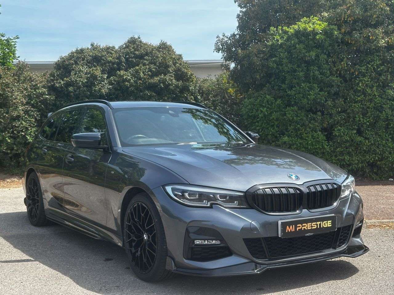 A 2021 BMW 3 SERIES 2.0 320i M Sport Touring 5dr Petrol Auto Euro 6 (s/s) (184 ps) HTD SEATS-D/ A 2021 BMW 3 SERIES 2.0 320i M Sport Touring 5dr Petrol Auto Euro 6 (s/s) (184 ps) HTD SEATS-D/