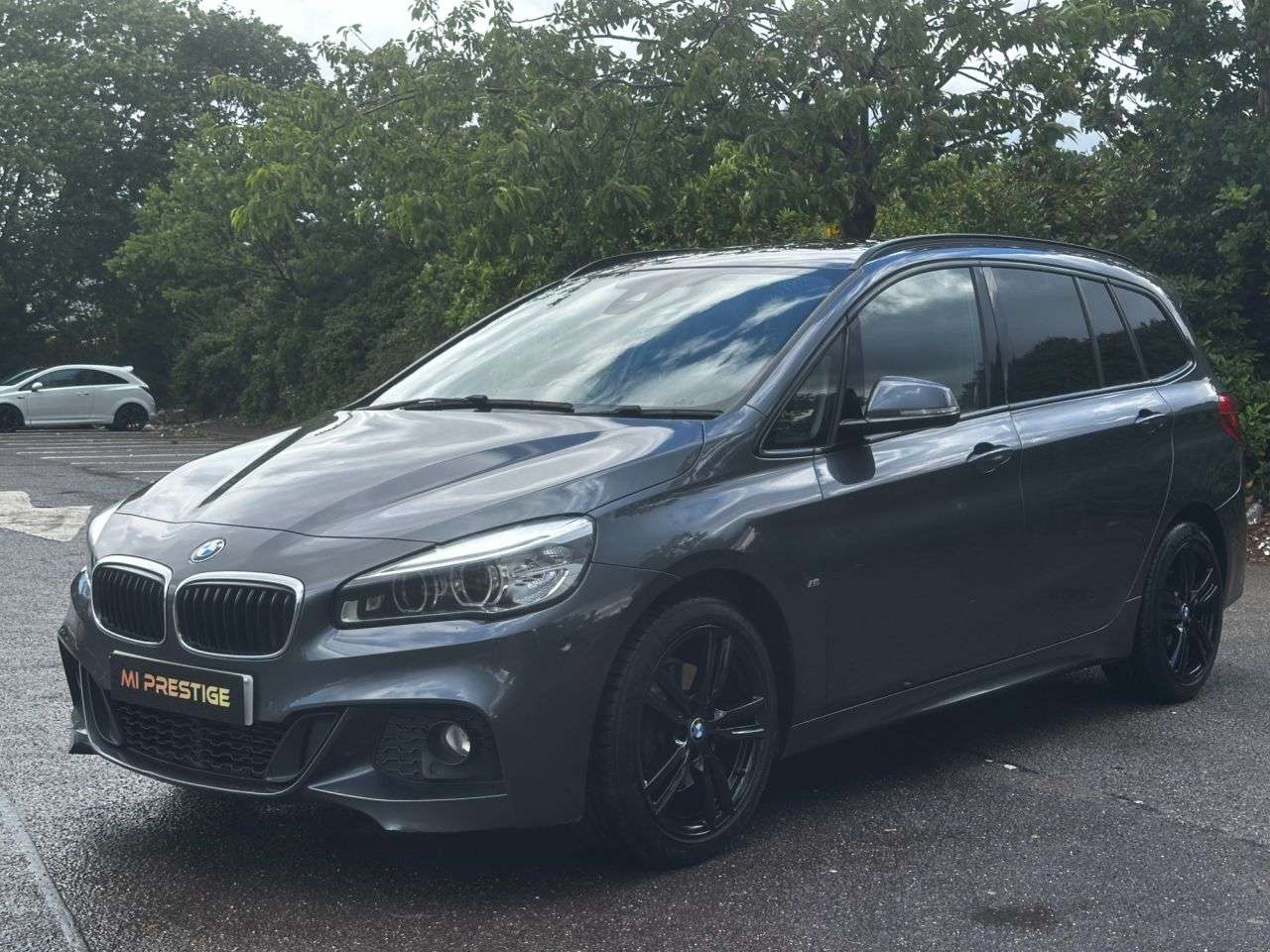 A 2017 BMW 2 SERIES GRAN TOURER 1.5 218i M Sport MPV 5dr Petrol Auto Euro 6 (s/s) (136 ps) HEATED SEAT - 7 A 2017 BMW 2 SERIES GRAN TOURER 1.5 218i M Sport MPV 5dr Petrol Auto Euro 6 (s/s) (136 ps) HEATED SEAT - 7