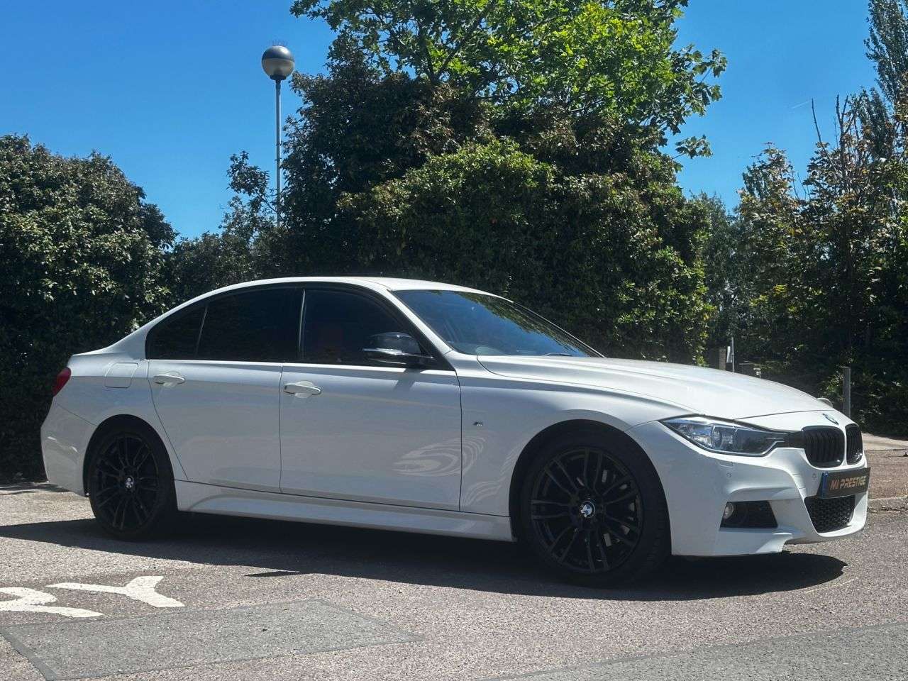 A 2015 BMW 3 SERIES 2.0 328i M Sport Saloon 4dr Petrol Auto Euro 6 (s/s) (245 ps) HK-MEDIA PK-P A 2015 BMW 3 SERIES 2.0 328i M Sport Saloon 4dr Petrol Auto Euro 6 (s/s) (245 ps) HK-MEDIA PK-P