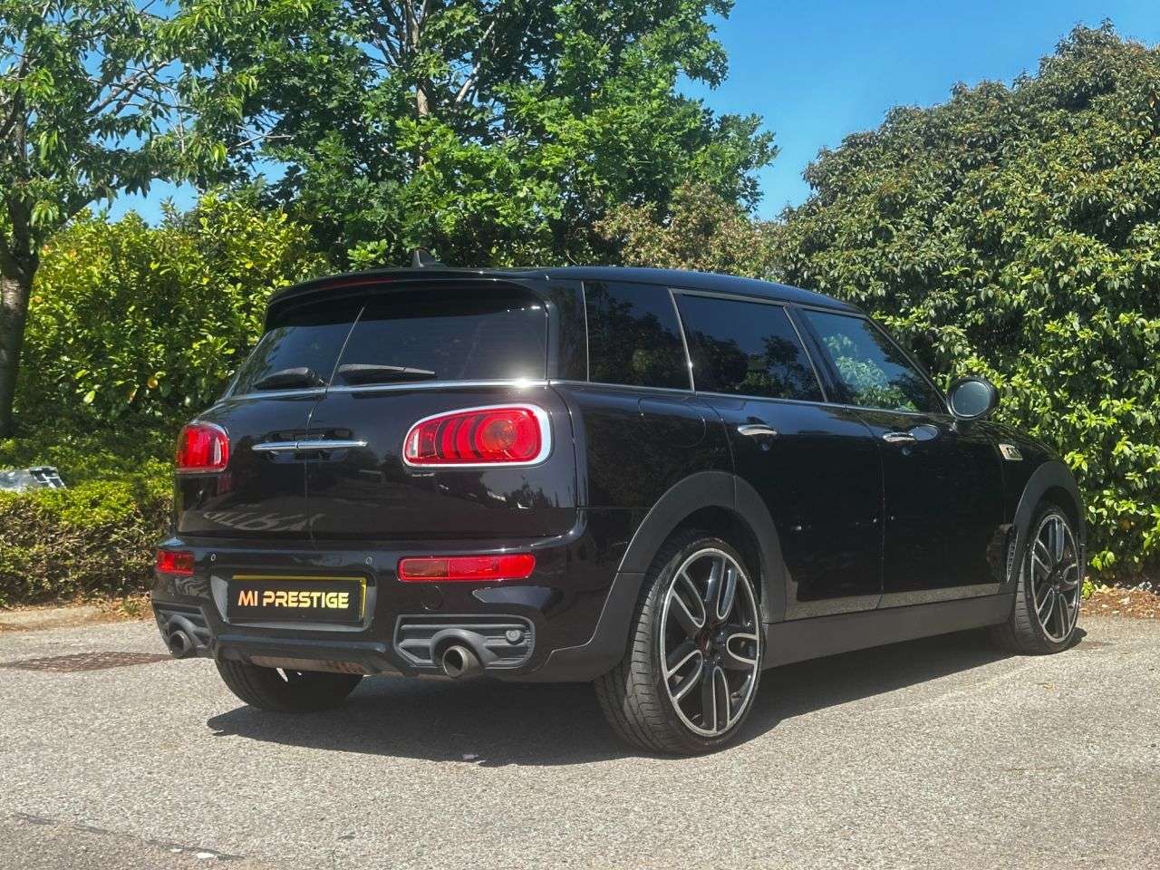 2017 MINI CLUBMAN 2017 MINI CLUBMAN