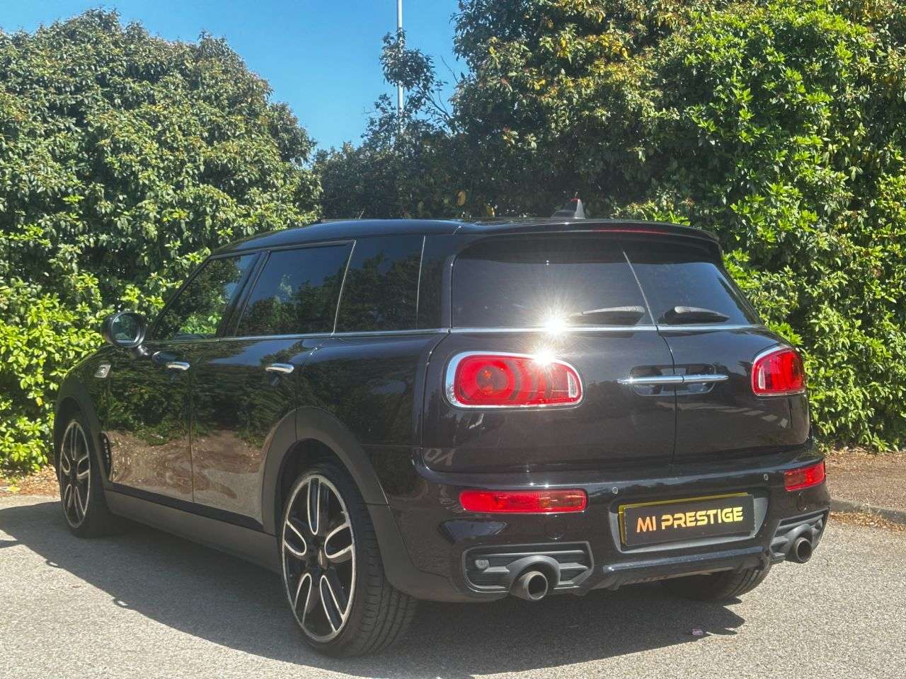 2017 MINI CLUBMAN 2017 MINI CLUBMAN