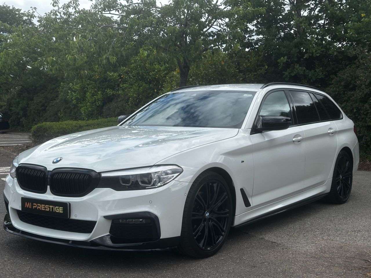 A 2017 BMW 5 SERIES 3.0 530d M Sport Touring 5dr Diesel Auto xDrive Euro 6 (s/s) (265 ps) UPGRA A 2017 BMW 5 SERIES 3.0 530d M Sport Touring 5dr Diesel Auto xDrive Euro 6 (s/s) (265 ps) UPGRA