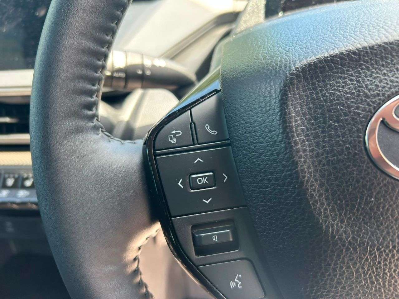 2025 TOYOTA PRIUS 2025 TOYOTA PRIUS