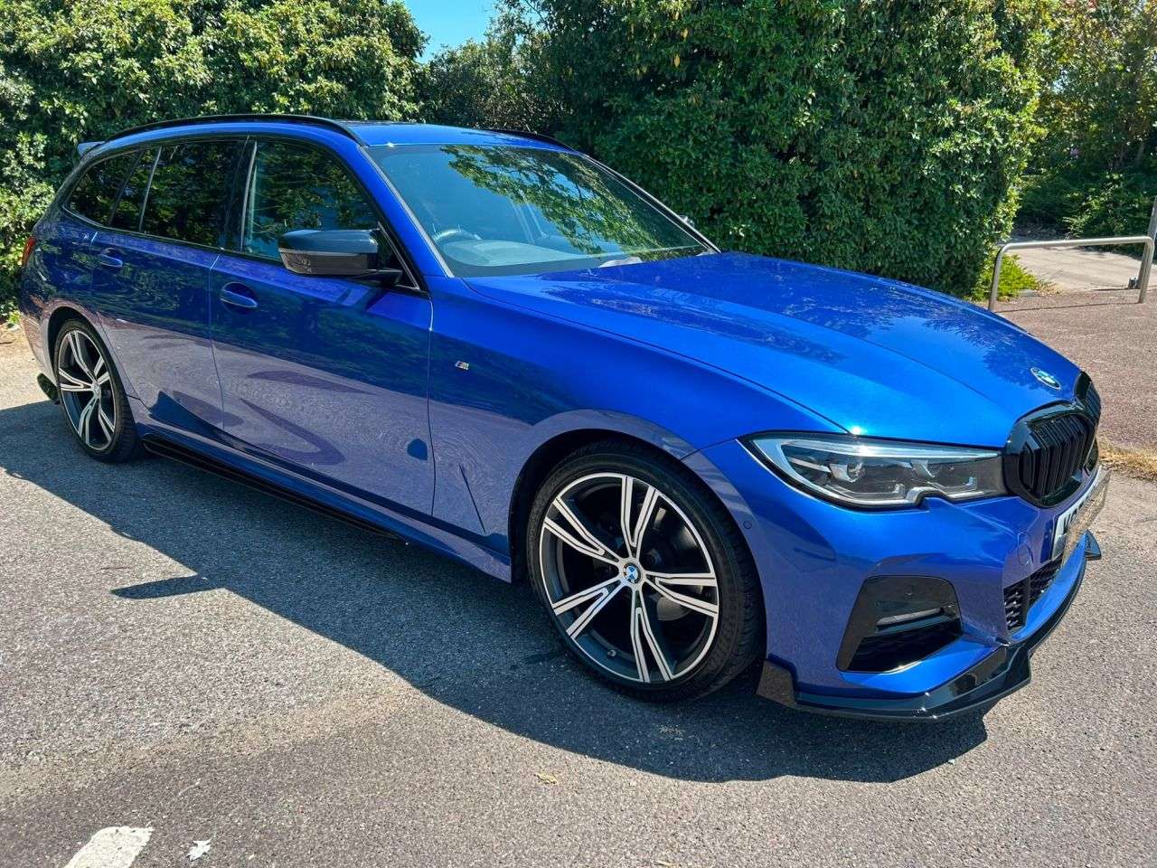 A 2020 BMW 3 SERIES 2.0 320i M Sport Touring 5dr Petrol Auto Euro 6 (s/s) (184 ps) CARPLAY-HEAT A 2020 BMW 3 SERIES 2.0 320i M Sport Touring 5dr Petrol Auto Euro 6 (s/s) (184 ps) CARPLAY-HEAT