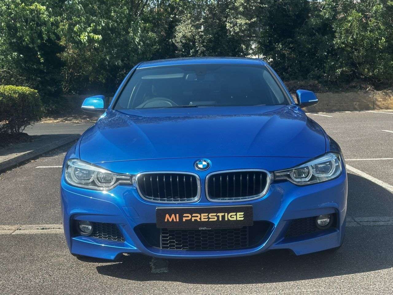 A 2018 BMW 3 SERIES 2.0 320i M Sport Saloon 4dr Petrol Auto Euro 6 (s/s) (184 ps) SATNAV-DAB-BL A 2018 BMW 3 SERIES 2.0 320i M Sport Saloon 4dr Petrol Auto Euro 6 (s/s) (184 ps) SATNAV-DAB-BL