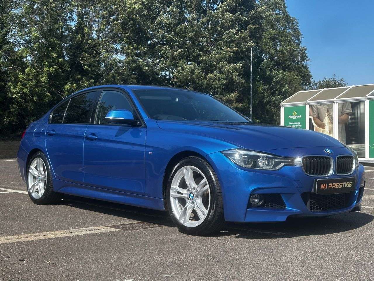 A 2018 BMW 3 SERIES 2.0 320i M Sport Saloon 4dr Petrol Auto Euro 6 (s/s) (184 ps) SATNAV-DAB-BL A 2018 BMW 3 SERIES 2.0 320i M Sport Saloon 4dr Petrol Auto Euro 6 (s/s) (184 ps) SATNAV-DAB-BL