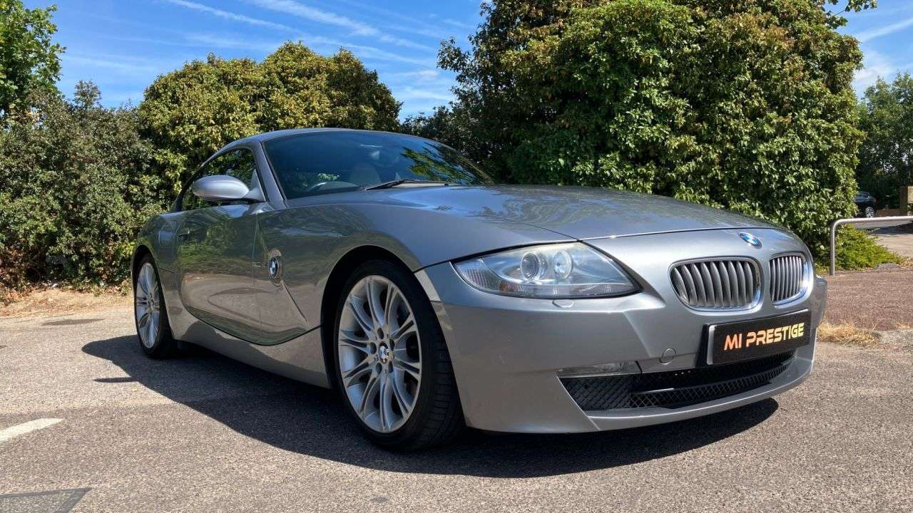 A 2006 BMW Z4 3.0 si Sport Coupe 2dr Petrol Auto Euro 4 (265 ps) PARKING AIDS - 18in ALLO A 2006 BMW Z4 3.0 si Sport Coupe 2dr Petrol Auto Euro 4 (265 ps) PARKING AIDS - 18in ALLO