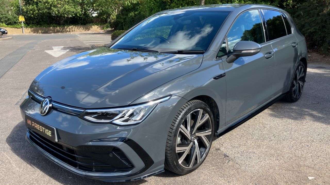 A 2021 VOLKSWAGEN GOLF 1.5 TSI R-Line Hatchback 5dr Petrol Manual Euro 6 (s/s) (130 ps) HEATED STE A 2021 VOLKSWAGEN GOLF 1.5 TSI R-Line Hatchback 5dr Petrol Manual Euro 6 (s/s) (130 ps) HEATED STE