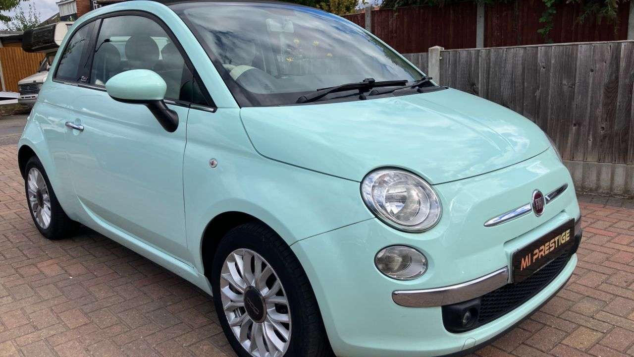 A 2014 FIAT 500C 1.2 Lounge Convertible 2dr Petrol Manual Euro 6 (s/s) (69 bhp) BLUE & ME-SM A 2014 FIAT 500C 1.2 Lounge Convertible 2dr Petrol Manual Euro 6 (s/s) (69 bhp) BLUE & ME-SM