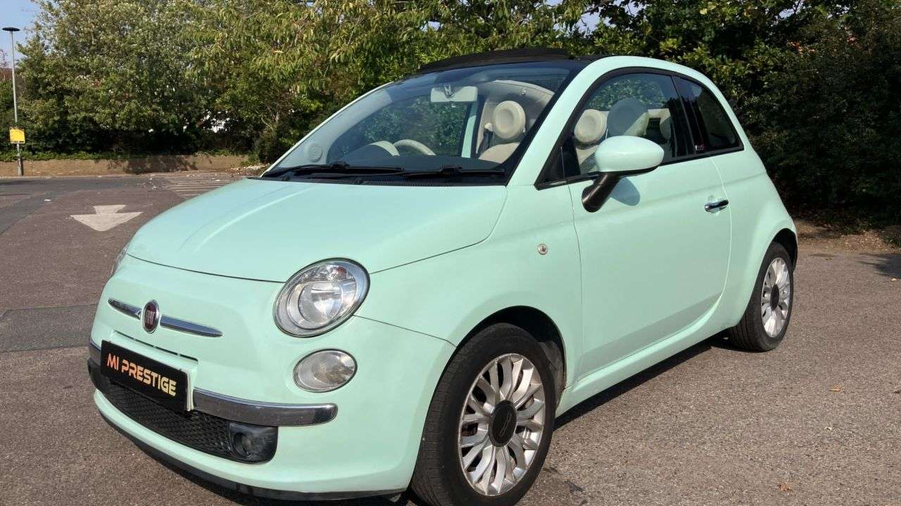 A 2014 FIAT 500C 1.2 Lounge Convertible 2dr Petrol Manual Euro 6 (s/s) (69 bhp) BLUE & ME-SM A 2014 FIAT 500C 1.2 Lounge Convertible 2dr Petrol Manual Euro 6 (s/s) (69 bhp) BLUE & ME-SM