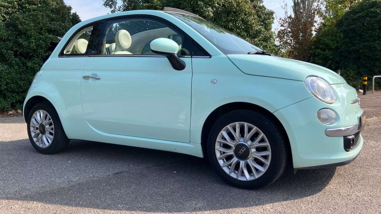 A 2014 FIAT 500C 1.2 Lounge Convertible 2dr Petrol Manual Euro 6 (s/s) (69 bhp) BLUE & ME-SM A 2014 FIAT 500C 1.2 Lounge Convertible 2dr Petrol Manual Euro 6 (s/s) (69 bhp) BLUE & ME-SM