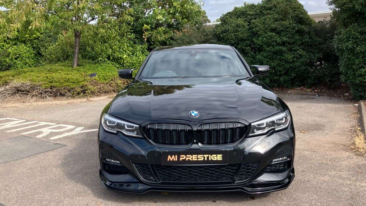 A 2019 BMW 3 SERIES 2.0 330i M Sport Saloon 4dr Petrol Auto Euro 6 (s/s) (258 ps) 19'' A 2019 BMW 3 SERIES 2.0 330i M Sport Saloon 4dr Petrol Auto Euro 6 (s/s) (258 ps) 19''