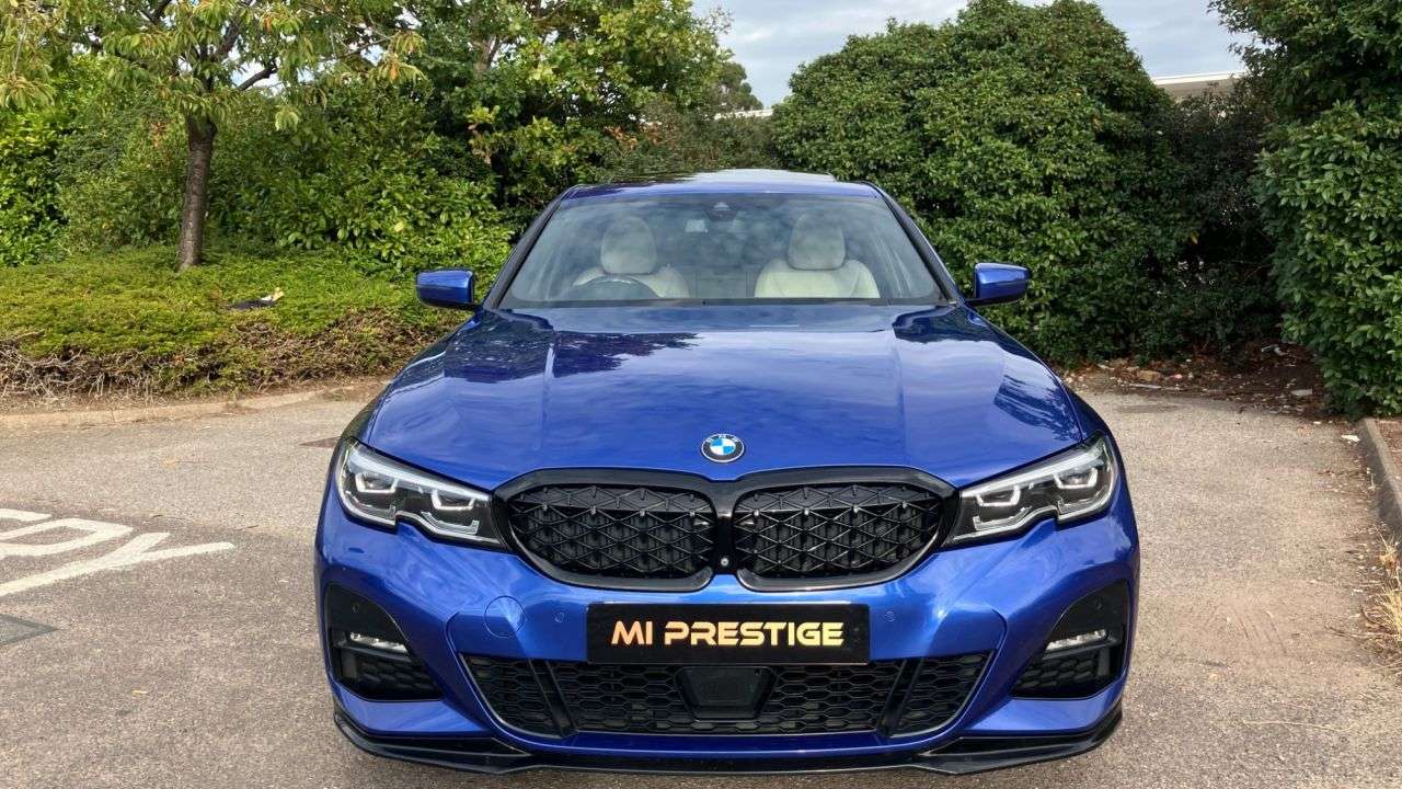A 2019 BMW 3 SERIES 2.0 330i M Sport Saloon 4dr Petrol Auto Euro 6 (s/s) (258 ps) TECH-PREMIUM- A 2019 BMW 3 SERIES 2.0 330i M Sport Saloon 4dr Petrol Auto Euro 6 (s/s) (258 ps) TECH-PREMIUM-
