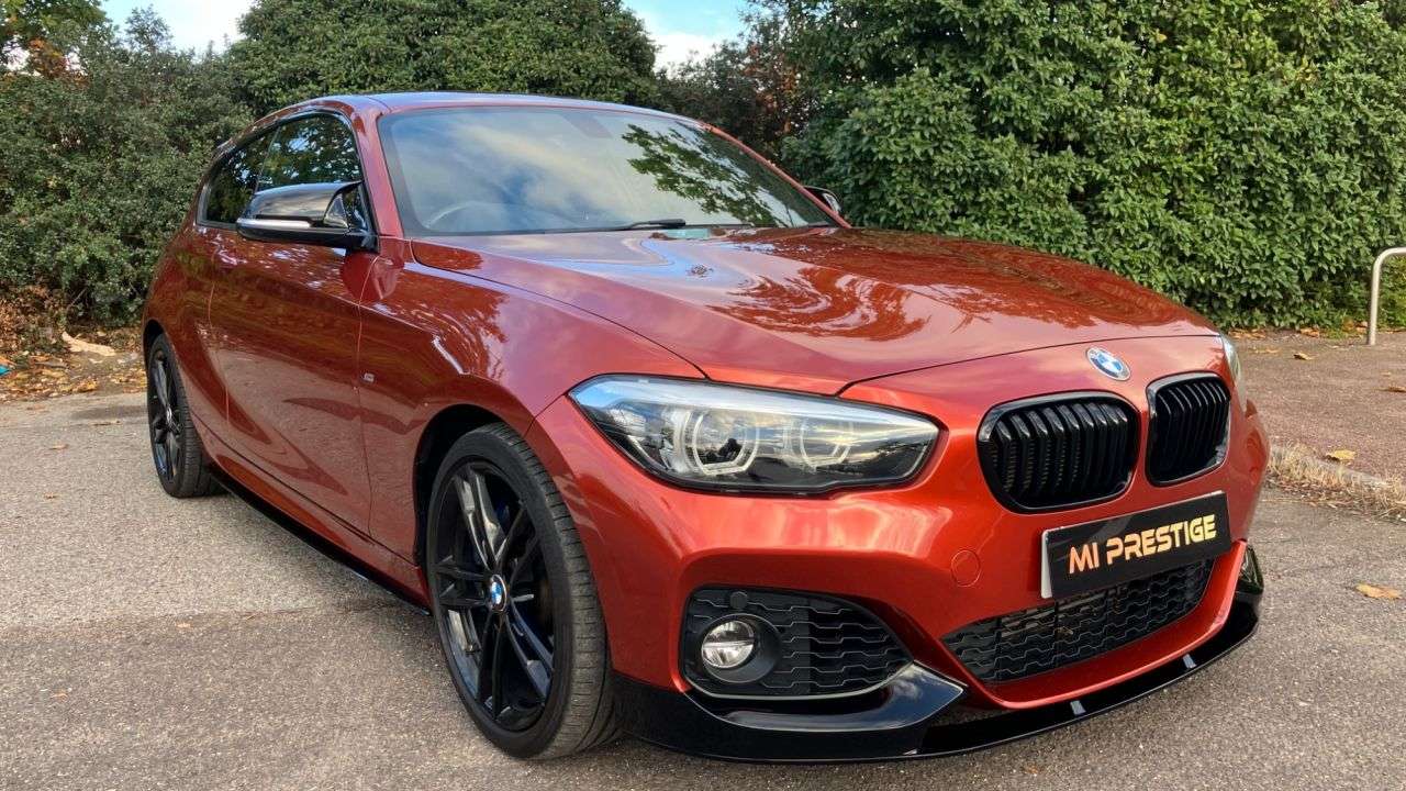 A 2018 BMW 1 SERIES 1.5 118i M Sport Shadow Edition Hatchback 3dr Petrol Auto Euro 6 (s/s) (136 A 2018 BMW 1 SERIES 1.5 118i M Sport Shadow Edition Hatchback 3dr Petrol Auto Euro 6 (s/s) (136
