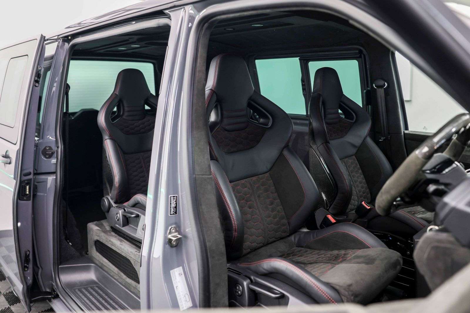 A 2022 VOLKSWAGEN TRANSPORTER T6.1 2.0 BiTDI T32 Sportline Kombi Double Cab 5dr Diesel DSG FWD SWB Euro 6 (s/s) (204 ps) TMG R SHOWVAN A 2022 VOLKSWAGEN TRANSPORTER T6.1 2.0 BiTDI T32 Sportline Kombi Double Cab 5dr Diesel DSG FWD SWB Euro 6 (s/s) (204 ps) TMG R SHOWVAN