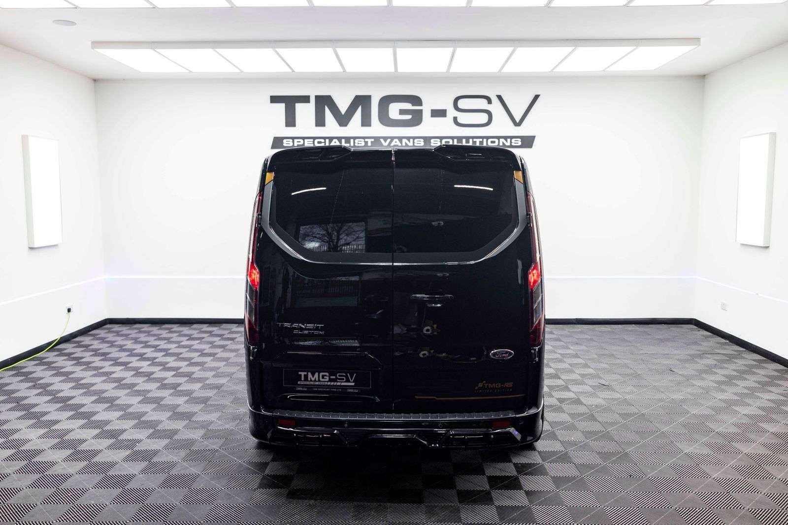 A 2020 FORD TRANSIT CUSTOM 2.0 300 TRANSIT CUSTOM Limited Crew Van Double Cab 5dr Diesel Manual L1 H1 Euro 6 6 SEAT 170PS TMG RS SPORT A 2020 FORD TRANSIT CUSTOM 2.0 300 TRANSIT CUSTOM Limited Crew Van Double Cab 5dr Diesel Manual L1 H1 Euro 6 6 SEAT 170PS TMG RS SPORT