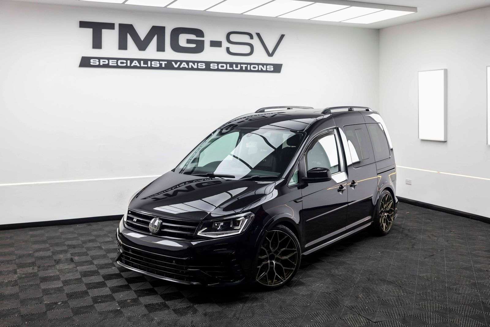 A 2017 VOLKSWAGEN CADDY LIFE 2.0 TDI BlueMotion Tech MPV 5dr DSG TMG R A 2017 VOLKSWAGEN CADDY LIFE 2.0 TDI BlueMotion Tech MPV 5dr DSG TMG R