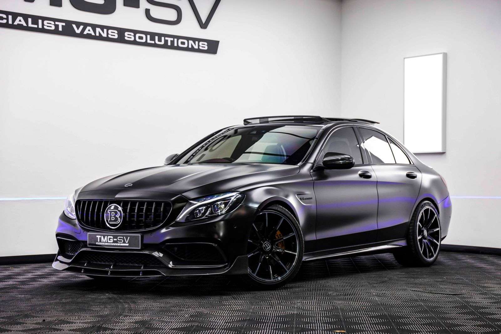 A 2016 MERCEDES-BENZ C CLASS 4.0 C63 V8 BiTurbo AMG S Edition 1 Saloon 4dr Petrol BRABUS 700 A 2016 MERCEDES-BENZ C CLASS 4.0 C63 V8 BiTurbo AMG S Edition 1 Saloon 4dr Petrol BRABUS 700