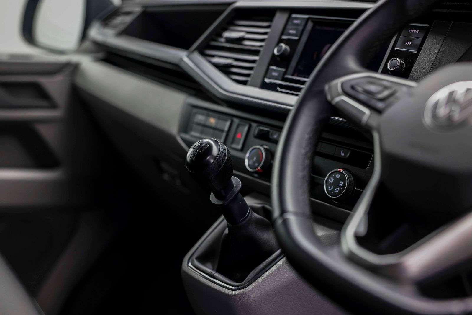 2024 VOLKSWAGEN TRANSPORTER 2024 VOLKSWAGEN TRANSPORTER