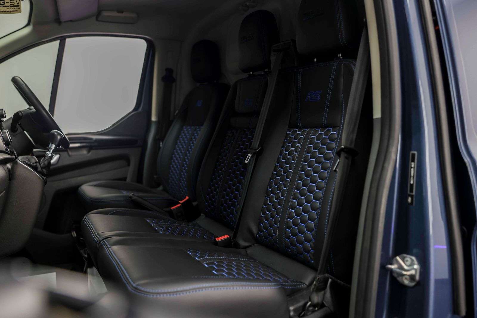 A 2022 FORD TRANSIT CUSTOM 2.0 280 EcoBlue Limited Panel Van 5dr Diesel Manual L1 H1 Euro 6 (s/s) (130 ps) A 2022 FORD TRANSIT CUSTOM 2.0 280 EcoBlue Limited Panel Van 5dr Diesel Manual L1 H1 Euro 6 (s/s) (130 ps)