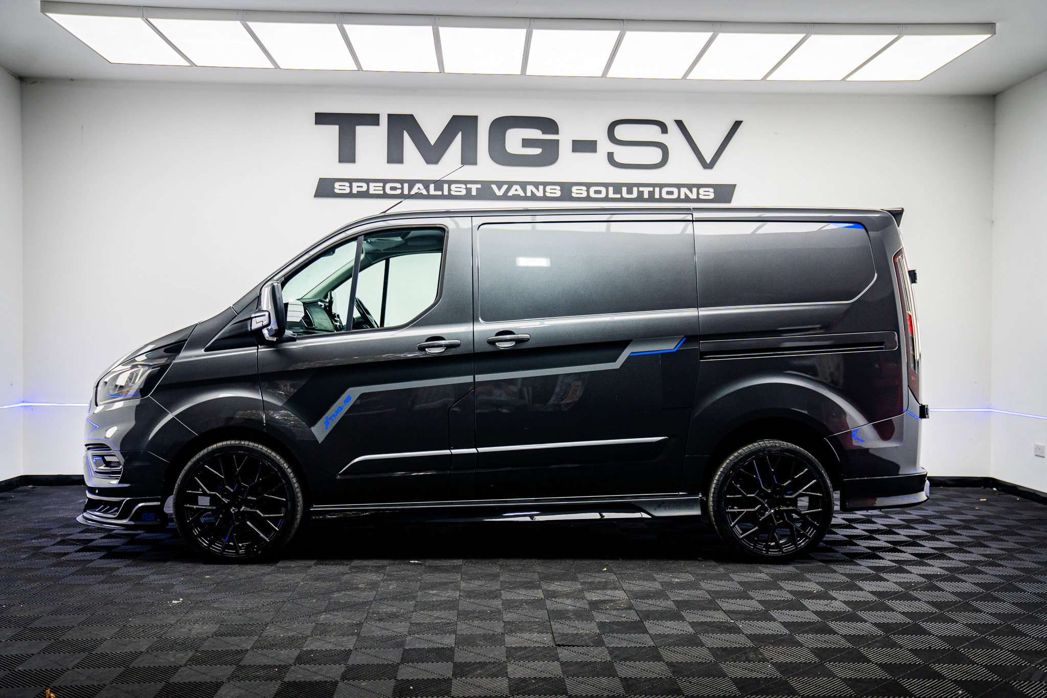 A 2021 FORD TRANSIT CUSTOM 2.0 280 EcoBlue Limited Panel Van 5dr Diesel Manual L1 H1 Euro 6 (s/s) (130 ps) A 2021 FORD TRANSIT CUSTOM 2.0 280 EcoBlue Limited Panel Van 5dr Diesel Manual L1 H1 Euro 6 (s/s) (130 ps)