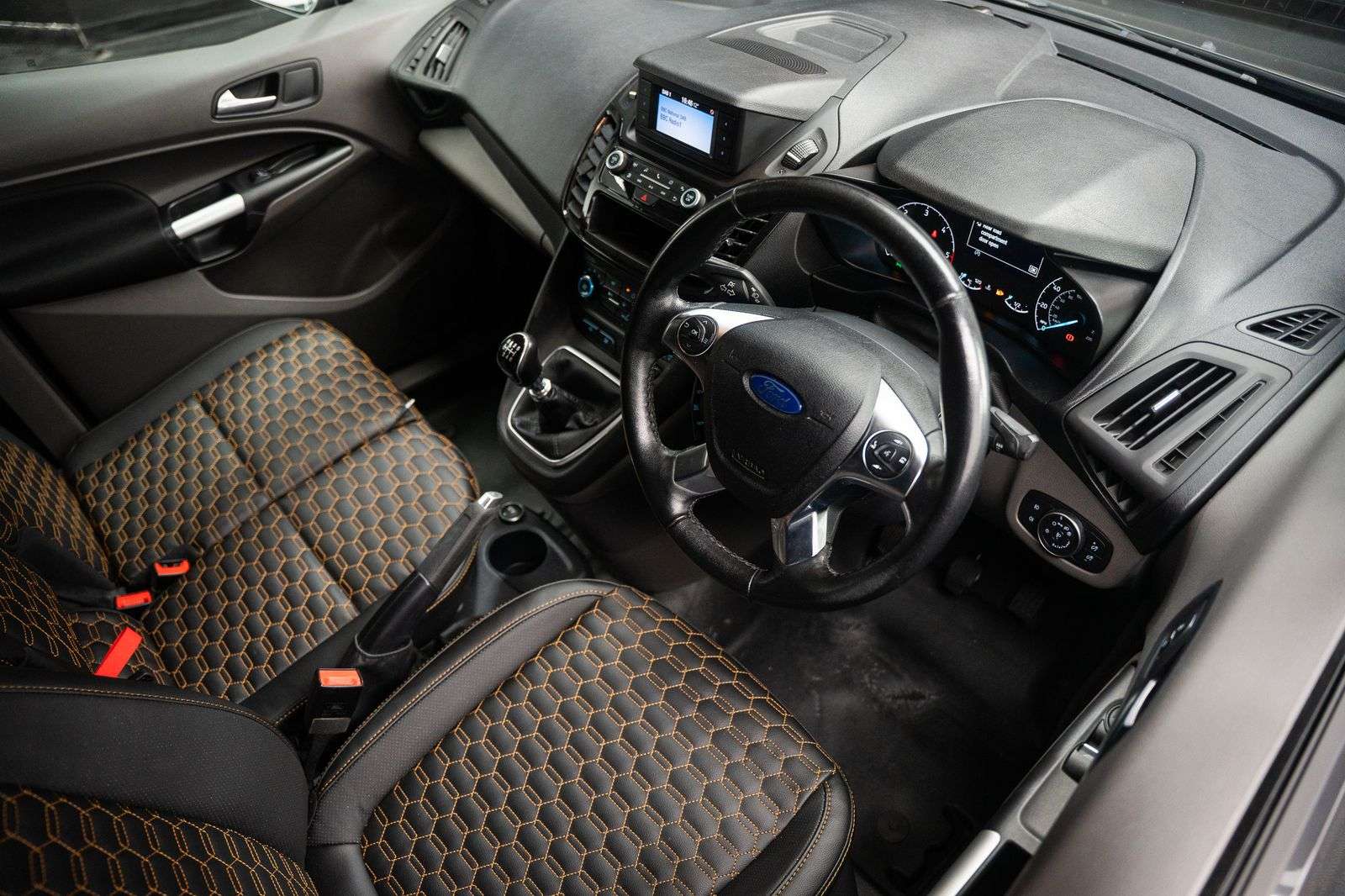 A 2019 FORD TRANSIT CONNECT 1.5 200 EcoBlue Limited Panel Van 5dr Diesel Manual L1 Euro 6 (s/s) (120 ps) A 2019 FORD TRANSIT CONNECT 1.5 200 EcoBlue Limited Panel Van 5dr Diesel Manual L1 Euro 6 (s/s) (120 ps)