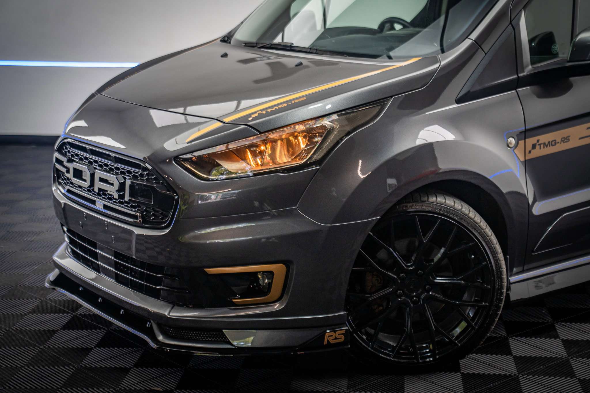 A 2019 FORD TRANSIT CONNECT 1.5 240 EcoBlue Limited Panel Van 5dr Diesel Auto L2 Euro 6 (s/s) (120 ps) A 2019 FORD TRANSIT CONNECT 1.5 240 EcoBlue Limited Panel Van 5dr Diesel Auto L2 Euro 6 (s/s) (120 ps)