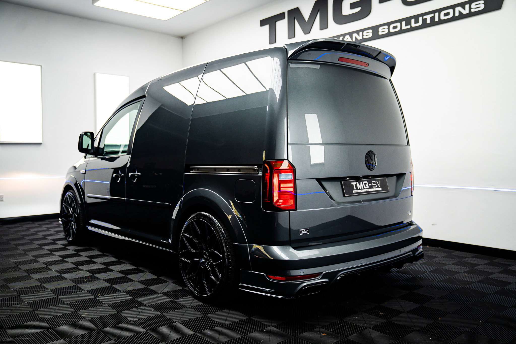 A 2020 VOLKSWAGEN CADDY 2.0 TDI C20 Highline Panel Van 5dr Diesel Manual SWB Euro 6 (s/s) (102 ps) A 2020 VOLKSWAGEN CADDY 2.0 TDI C20 Highline Panel Van 5dr Diesel Manual SWB Euro 6 (s/s) (102 ps)