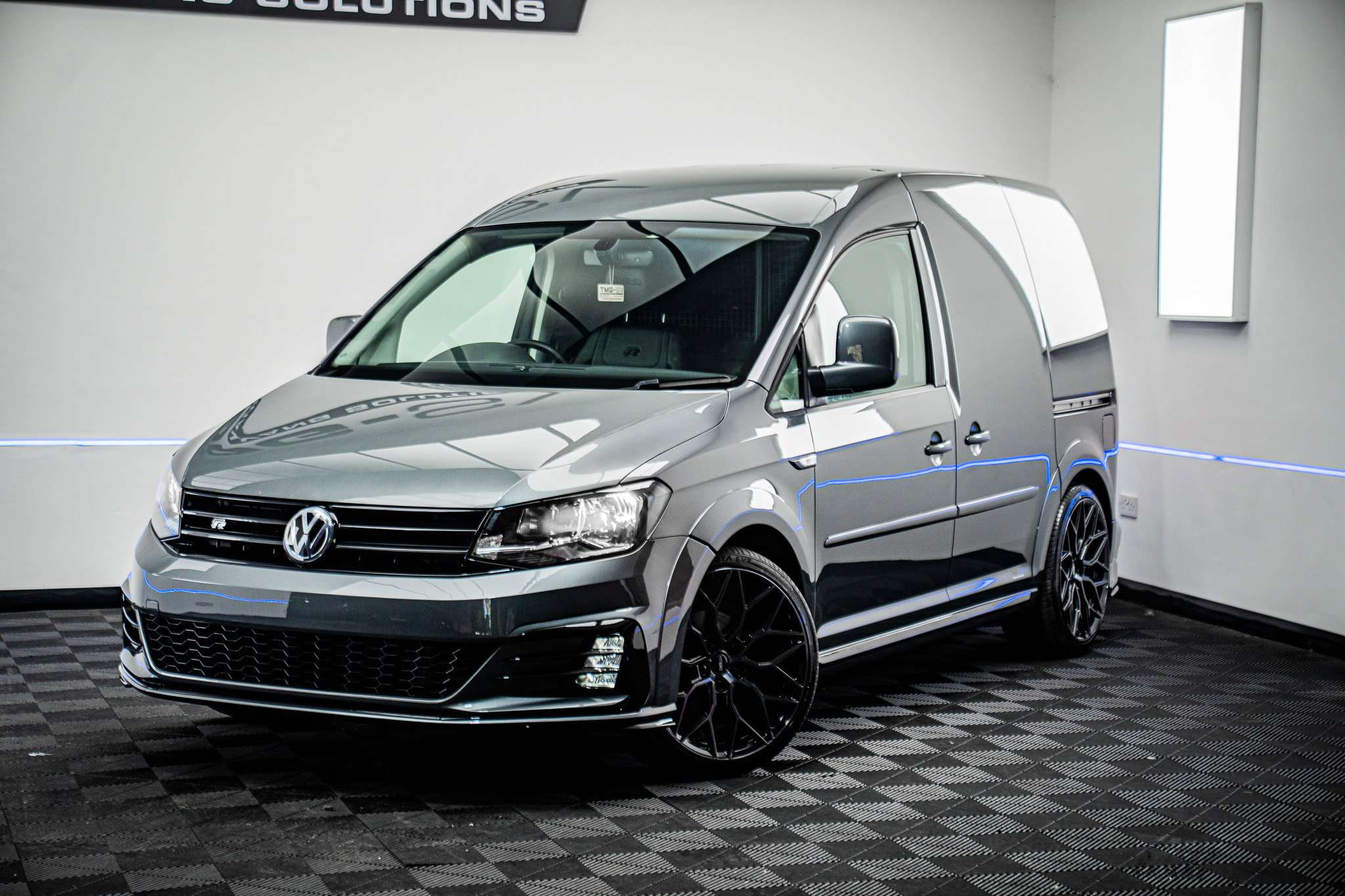 A 2020 VOLKSWAGEN CADDY 2.0 TDI C20 Highline Panel Van 5dr Diesel Manual SWB Euro 6 (s/s) (102 ps) A 2020 VOLKSWAGEN CADDY 2.0 TDI C20 Highline Panel Van 5dr Diesel Manual SWB Euro 6 (s/s) (102 ps)