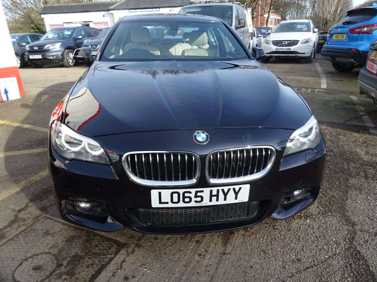 A 2015 BMW 5 SERIES 530D M SPORT A 2015 BMW 5 SERIES 530D M SPORT