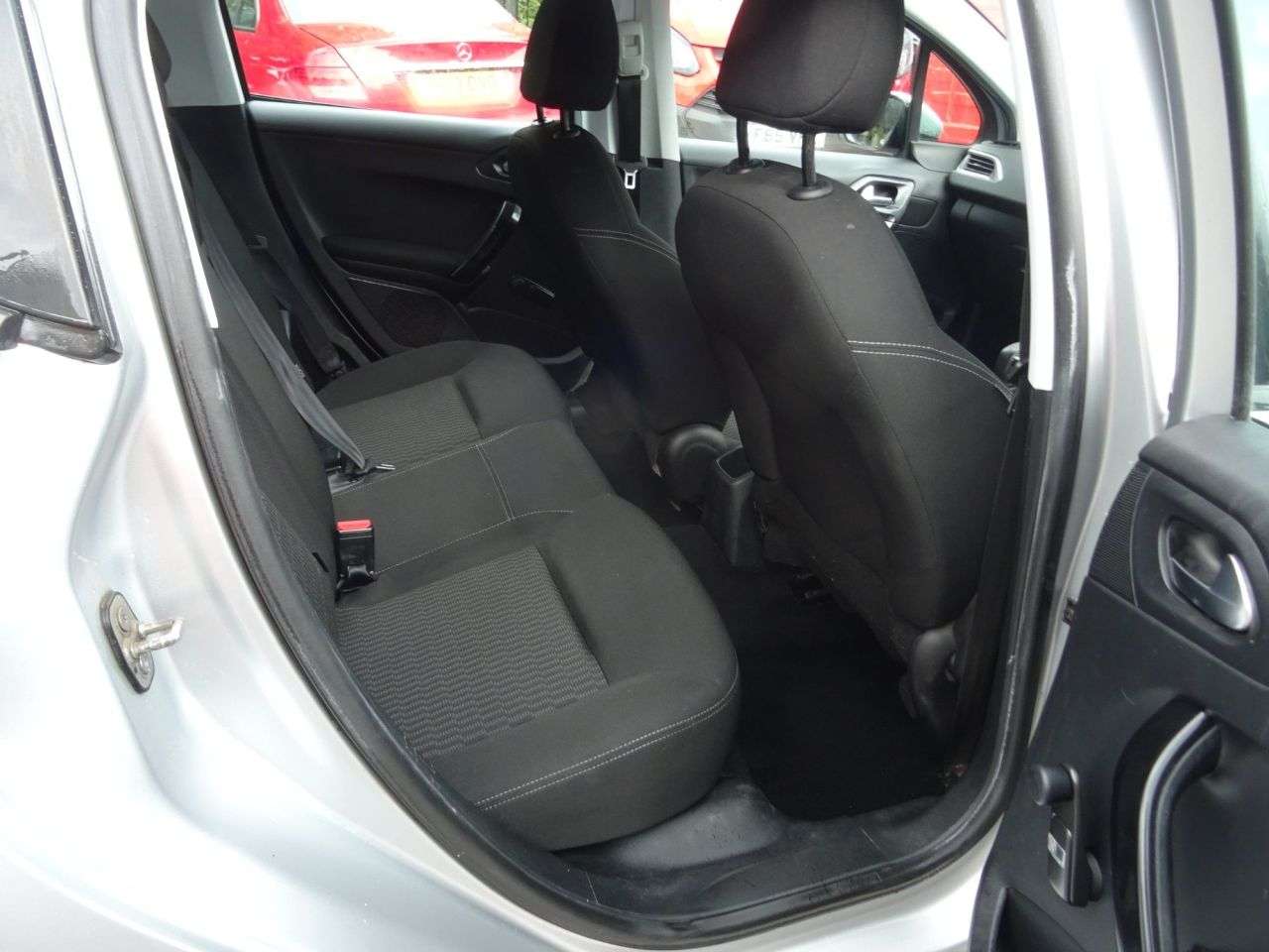 2017 PEUGEOT 208 2017 PEUGEOT 208