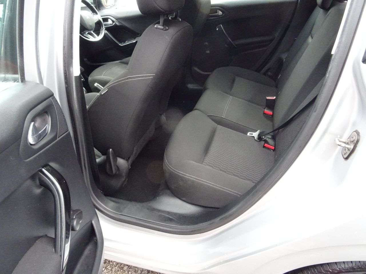 2017 PEUGEOT 208 2017 PEUGEOT 208