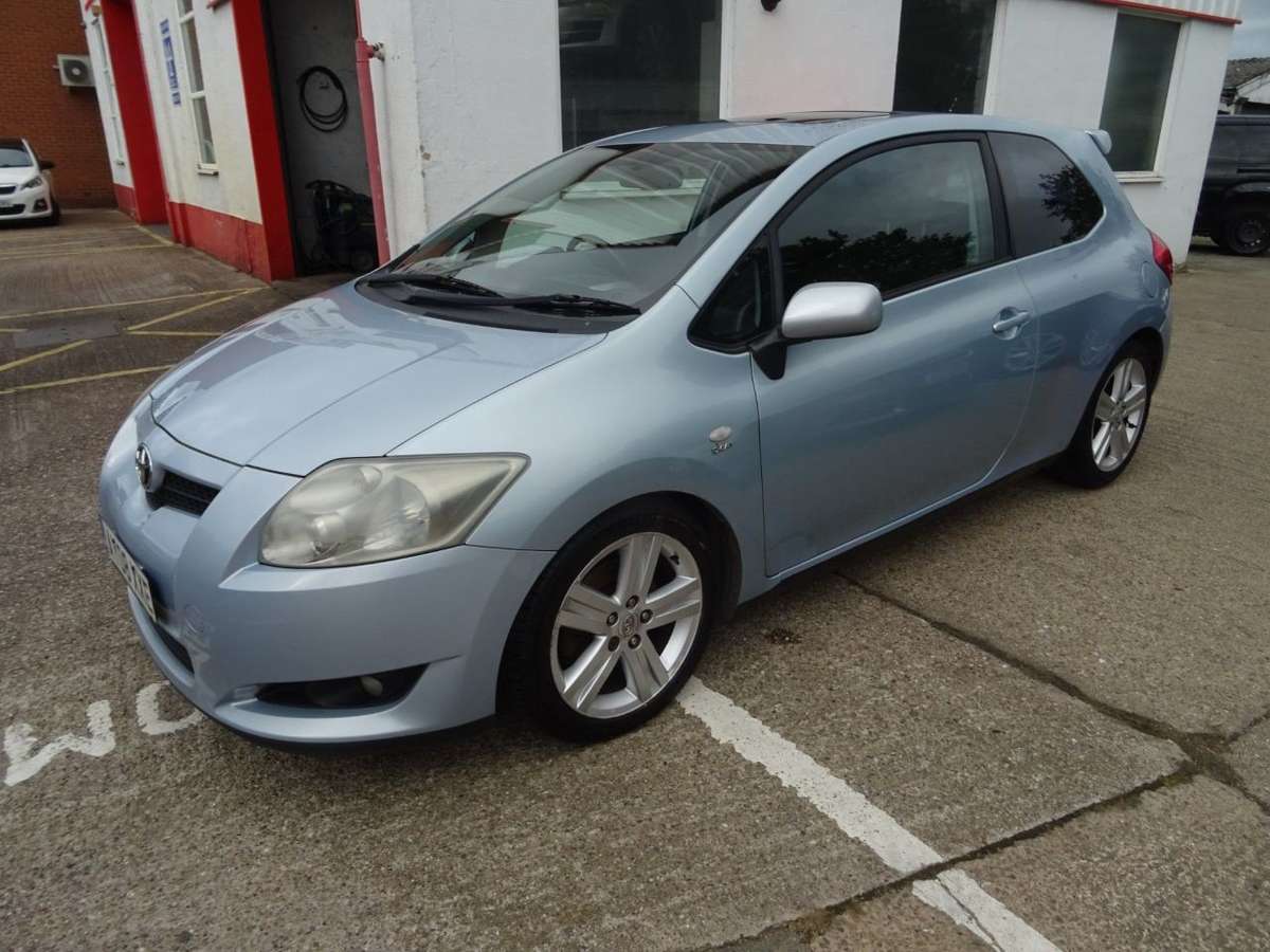 Check out this Toyota Auris 2008 Diesel Manual